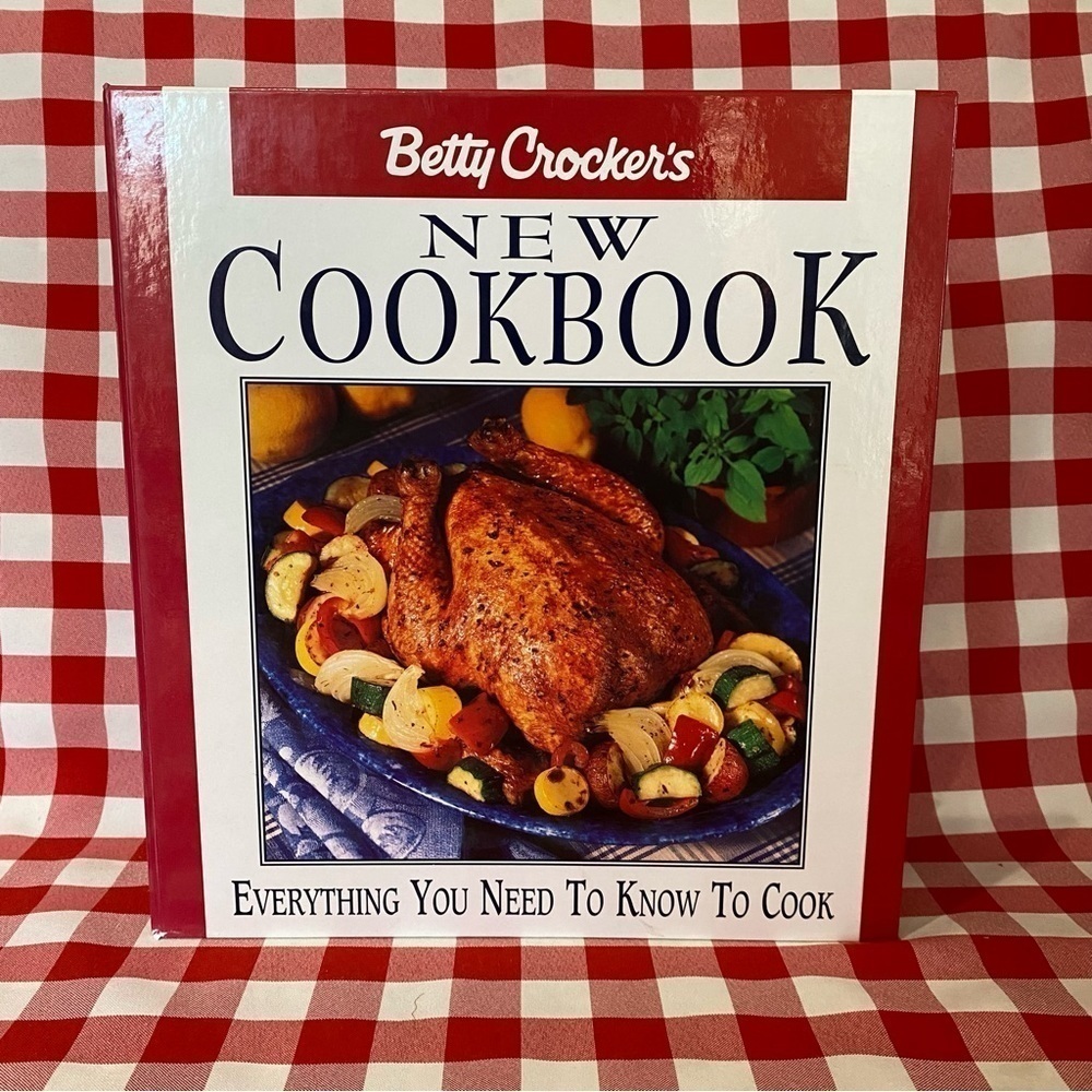 Betty Crocker’s New Cookbook 1996 Binder Style - Picture 1 of 11